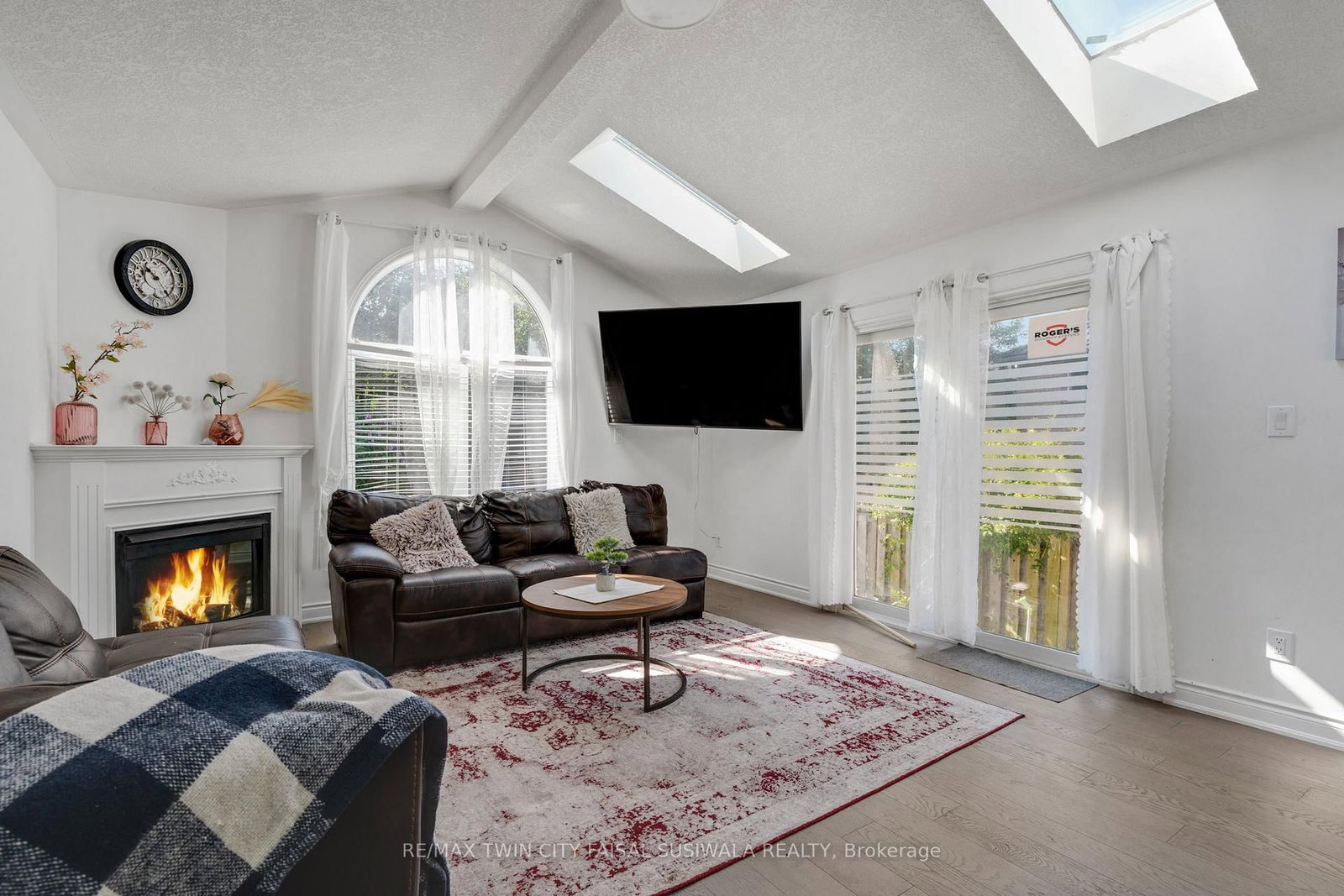 100 Anglerock Drive • Cambridge, ON photo 13