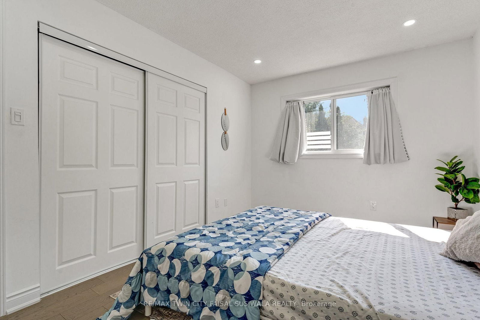 100 Anglerock Drive • Cambridge, ON photo 18