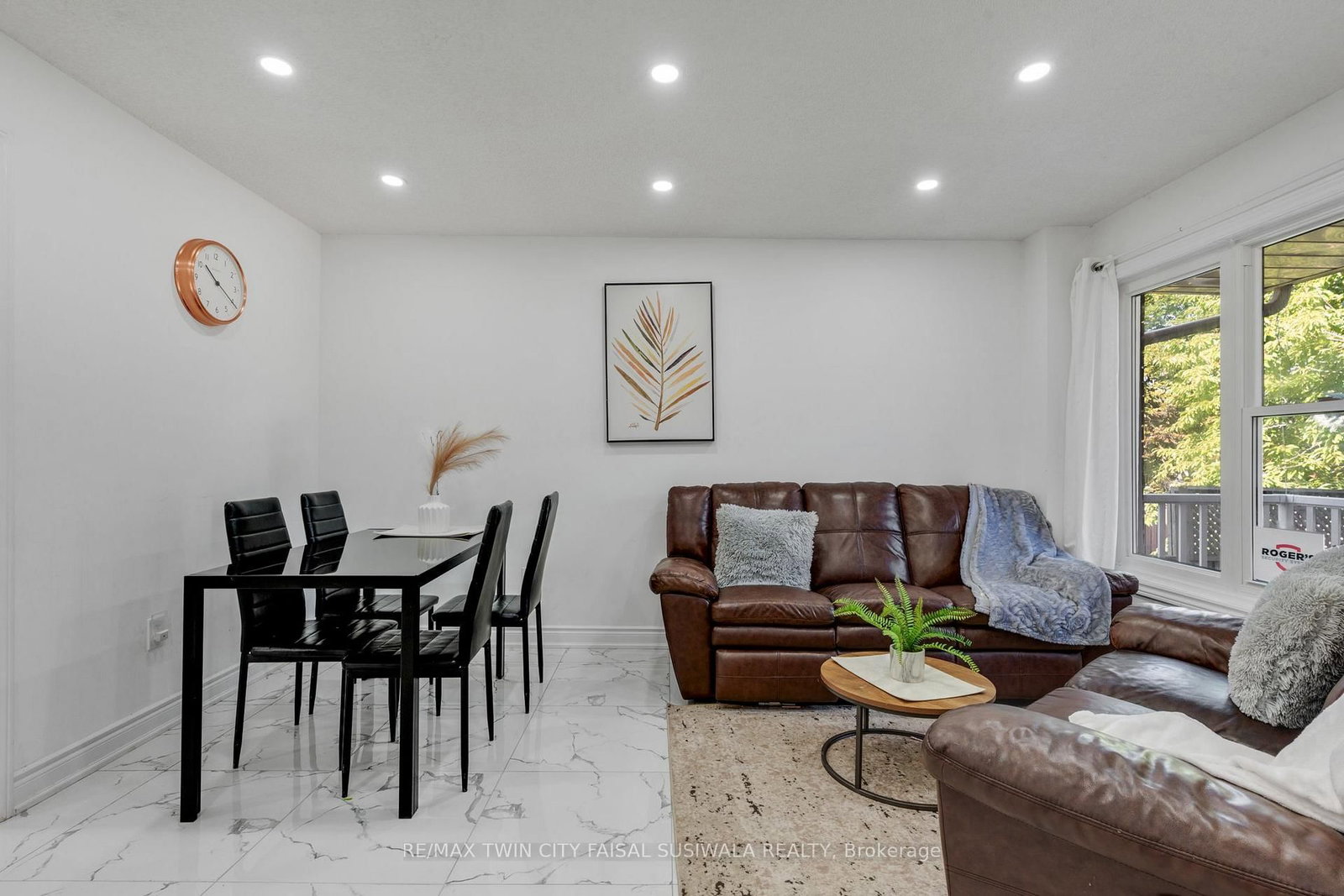 100 Anglerock Drive • Cambridge, ON photo 7