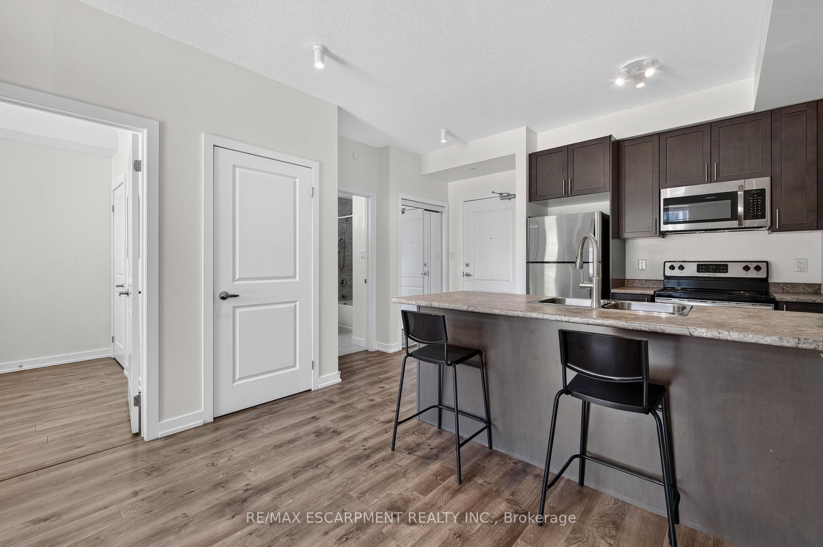 101 Shoreview Place • #123 • Hamilton, ON photo 15