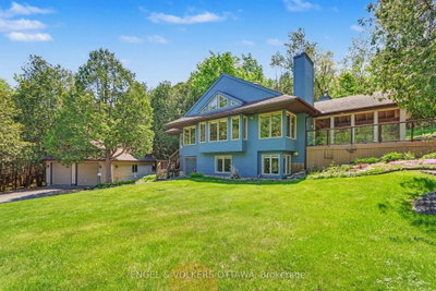 4637 Northwoods Drive • Ottawa, ON photo 2