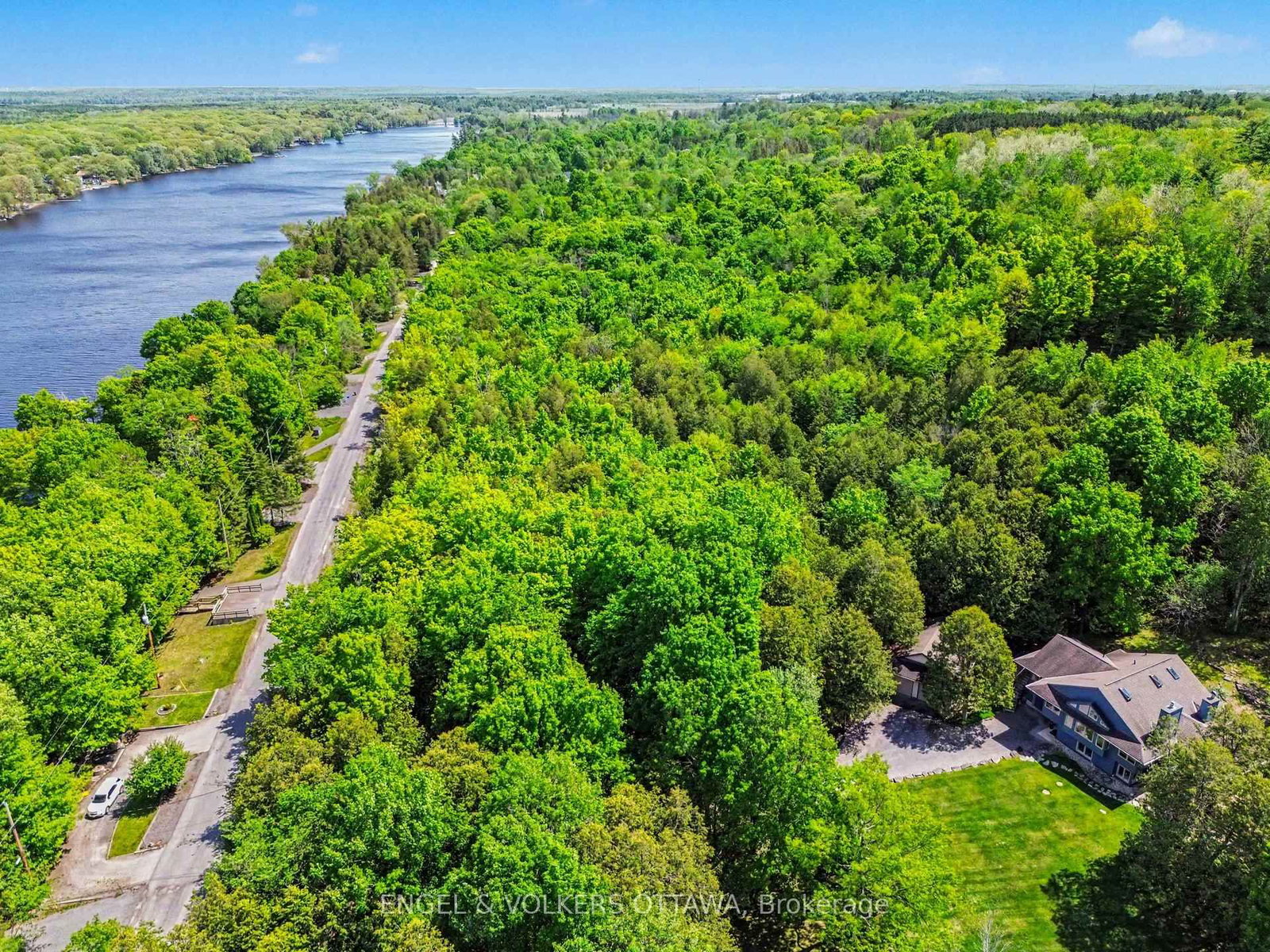 4637 Northwoods Drive • Ottawa, ON photo 5