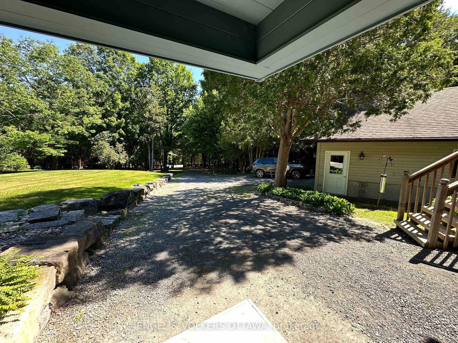 4637 Northwoods Drive • Ottawa, ON photo 8
