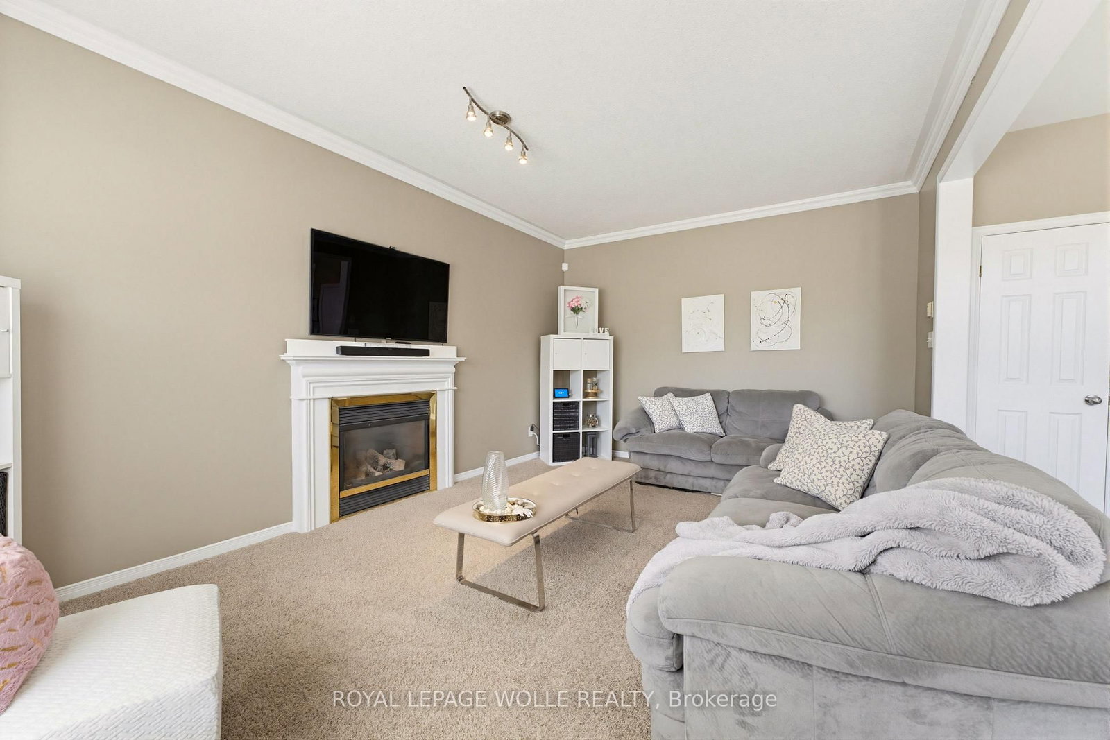 359 Pine Valley Drive • Kitchener, ON photo 19
