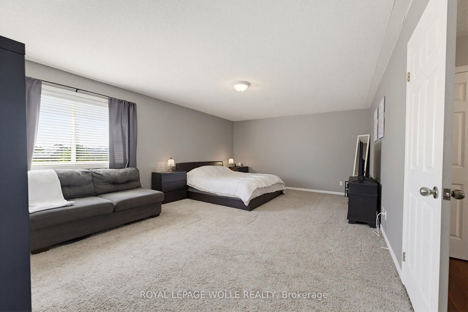 359 Pine Valley Drive • Kitchener, ON photo 25