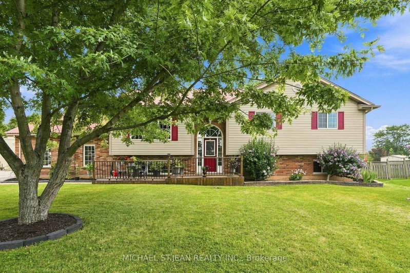 3557 Grimsby Rd photo 4