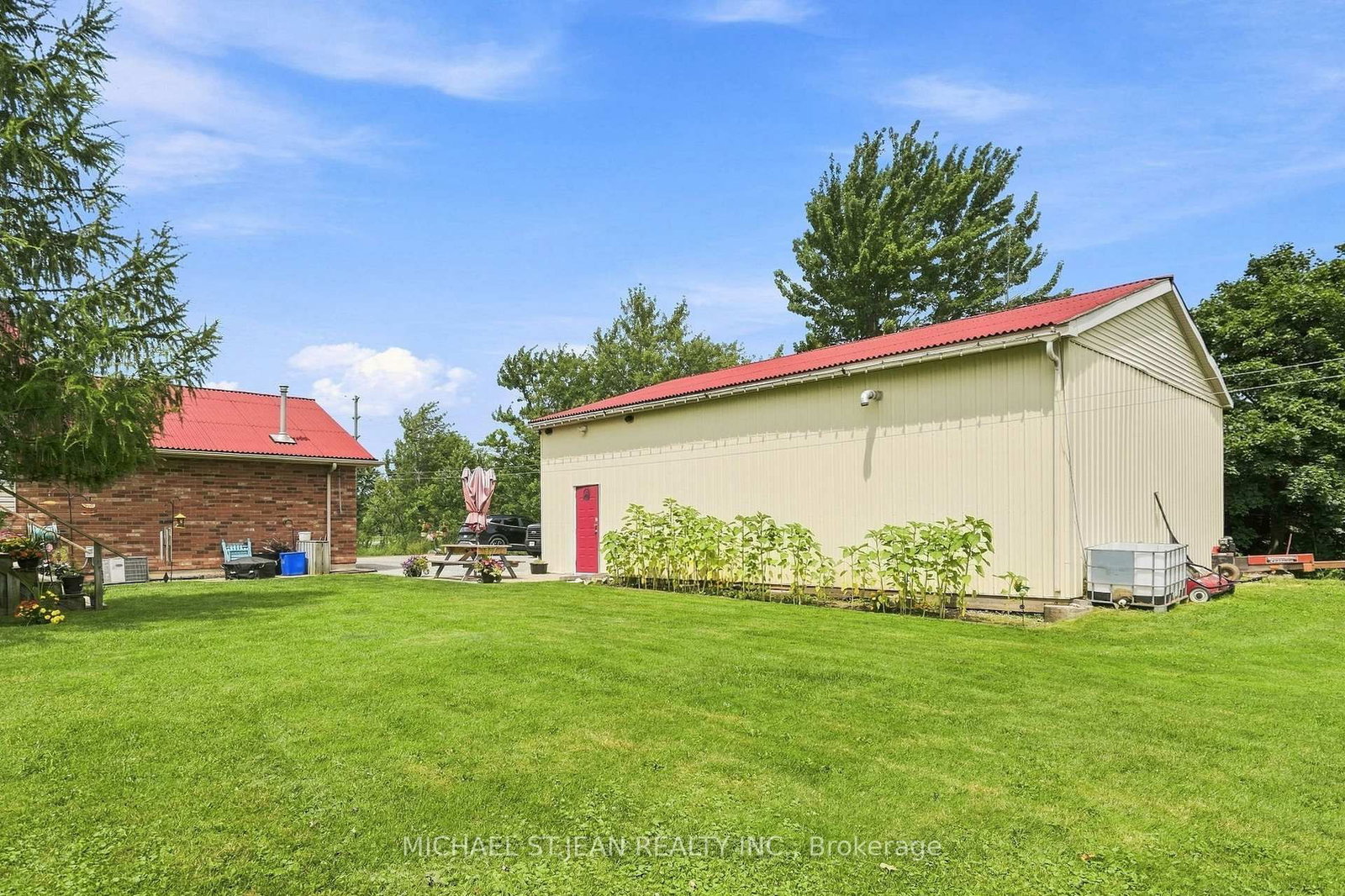 3557 Grimsby Road • Grimsby, ON photo 48