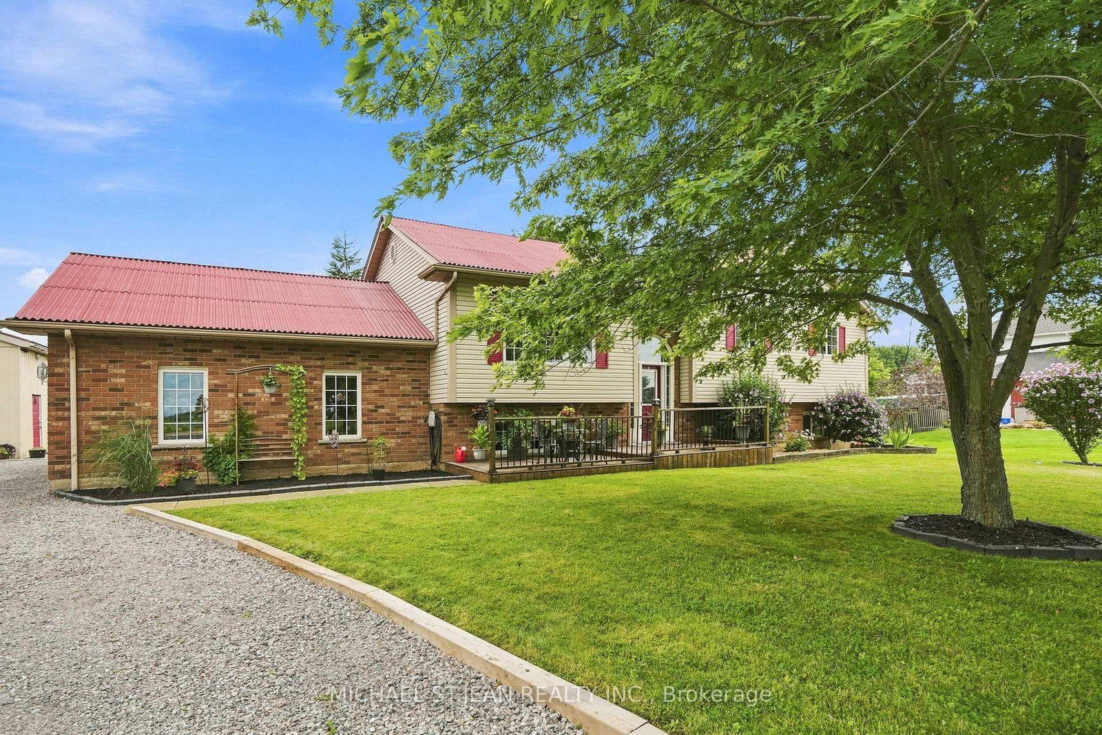 3557 Grimsby Road • Grimsby, ON photo 5