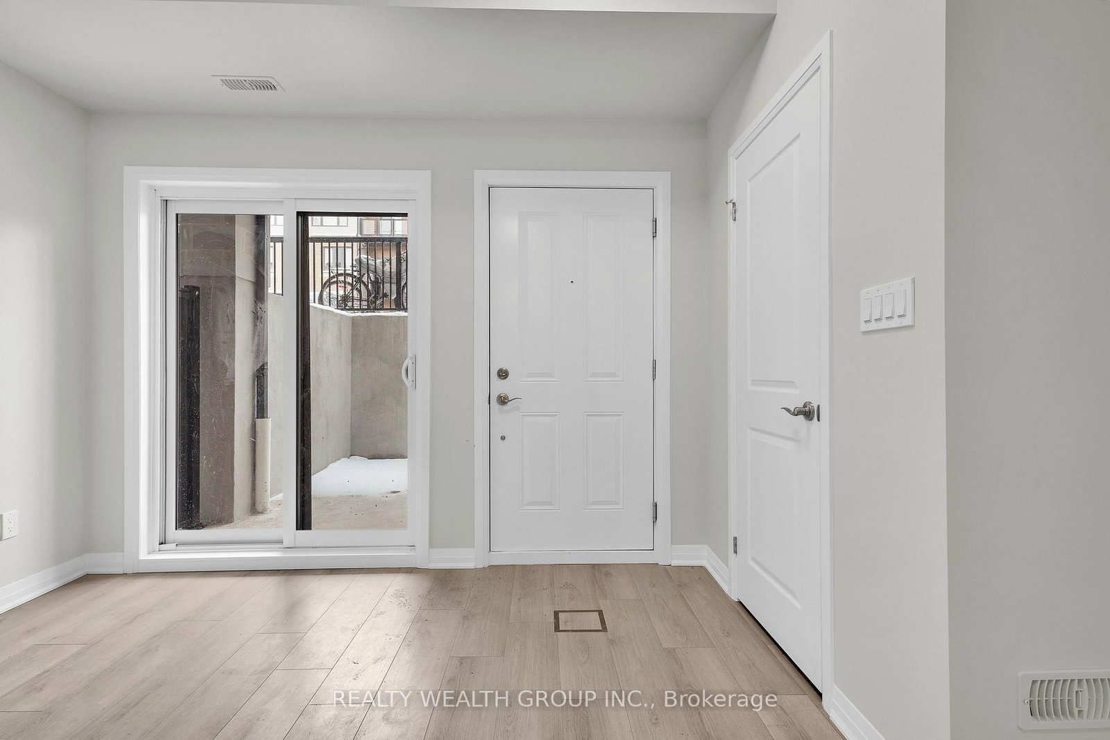 25 ISHERWOOD Avenue N • #69 • Cambridge, ON photo 6