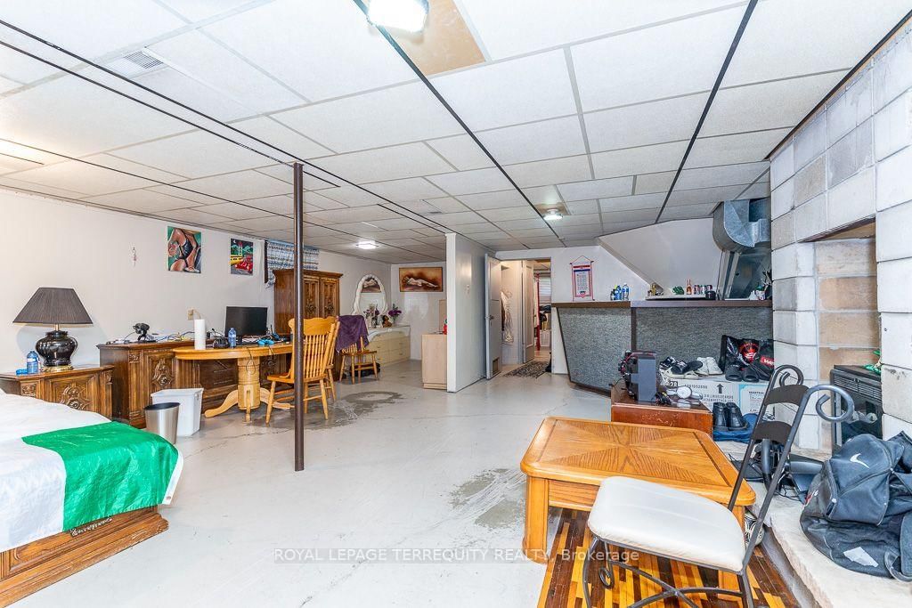 134 Homeside Avenue • Hamilton, ON photo 29
