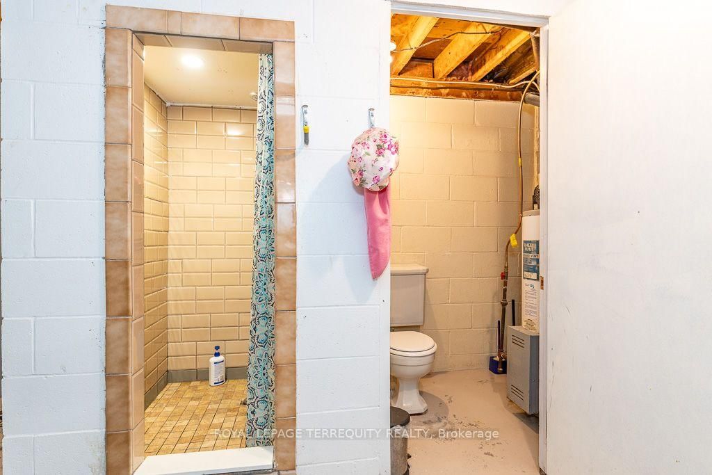 134 Homeside Avenue • Hamilton, ON photo 33