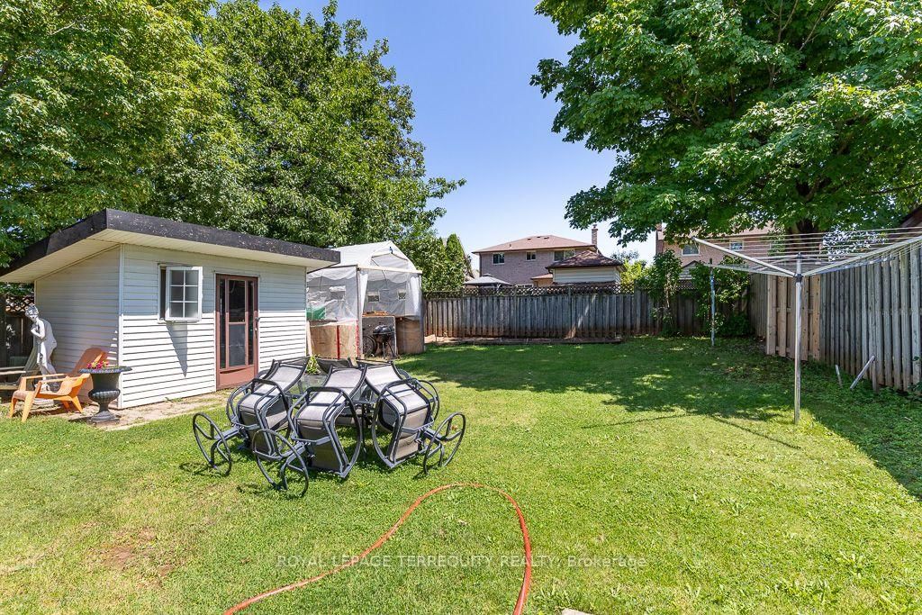 134 Homeside Avenue • Hamilton, ON photo 37