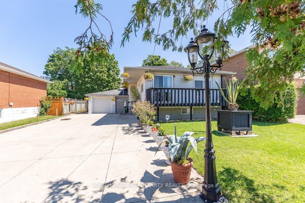 134 Homeside Avenue • Hamilton, ON photo 5