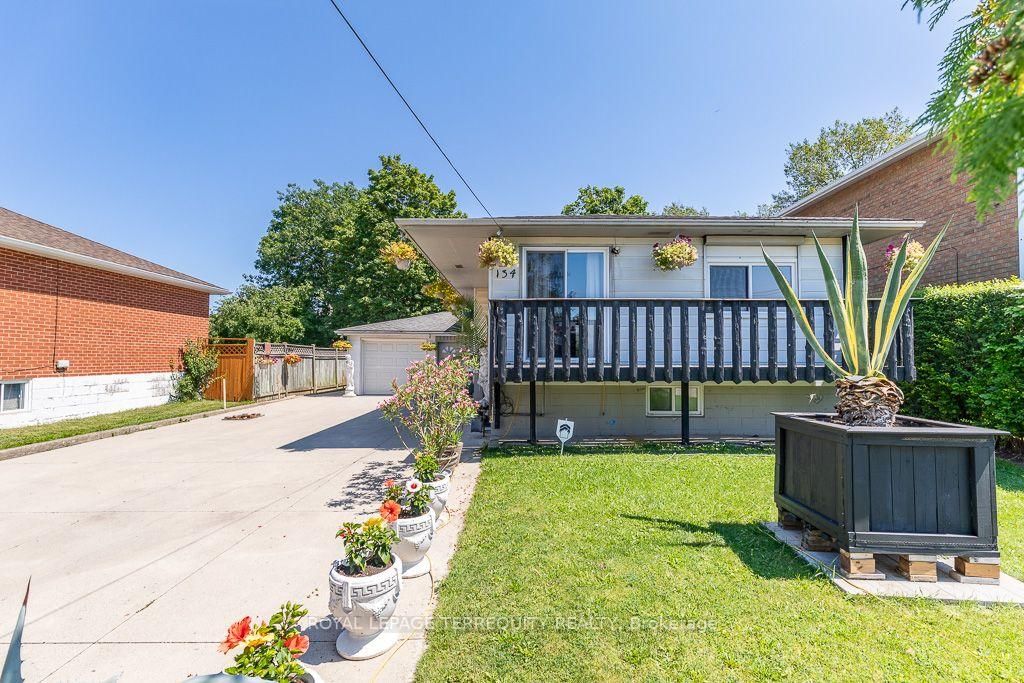 134 Homeside Avenue • Hamilton, ON photo 6