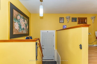 134 Homeside Avenue • Hamilton, ON photo 8