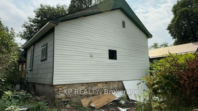 348 Frank Street