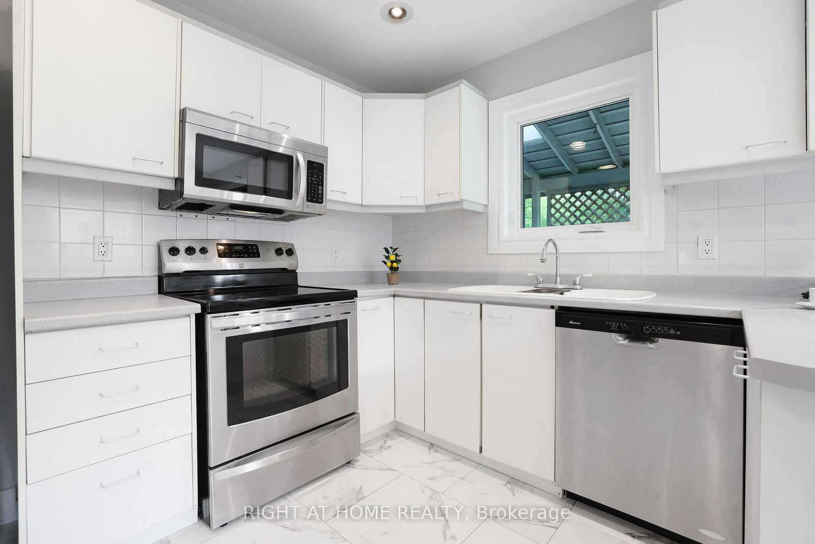 333 Main Street • Ottawa, ON photo 13