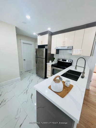 346 Wharncliffe Road S • London South, ON photo 6