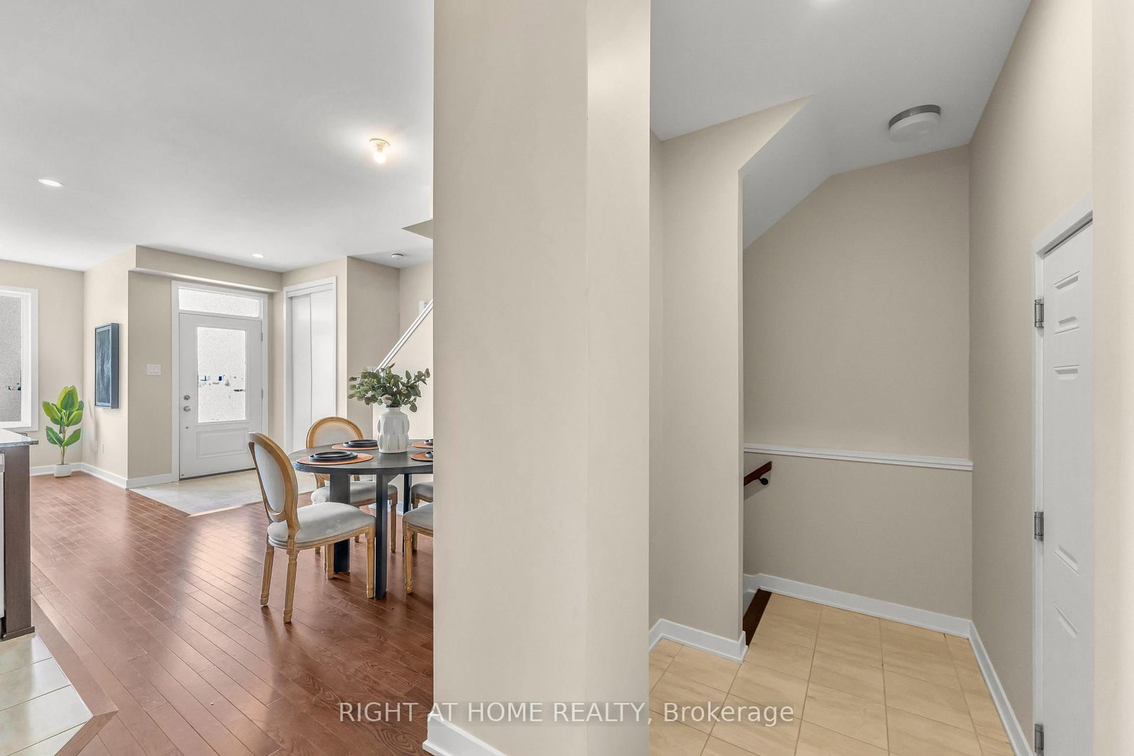 6319 Perth Street • Richmond, ON photo 6