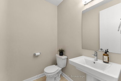 6319 Perth Street • Richmond, ON photo 7