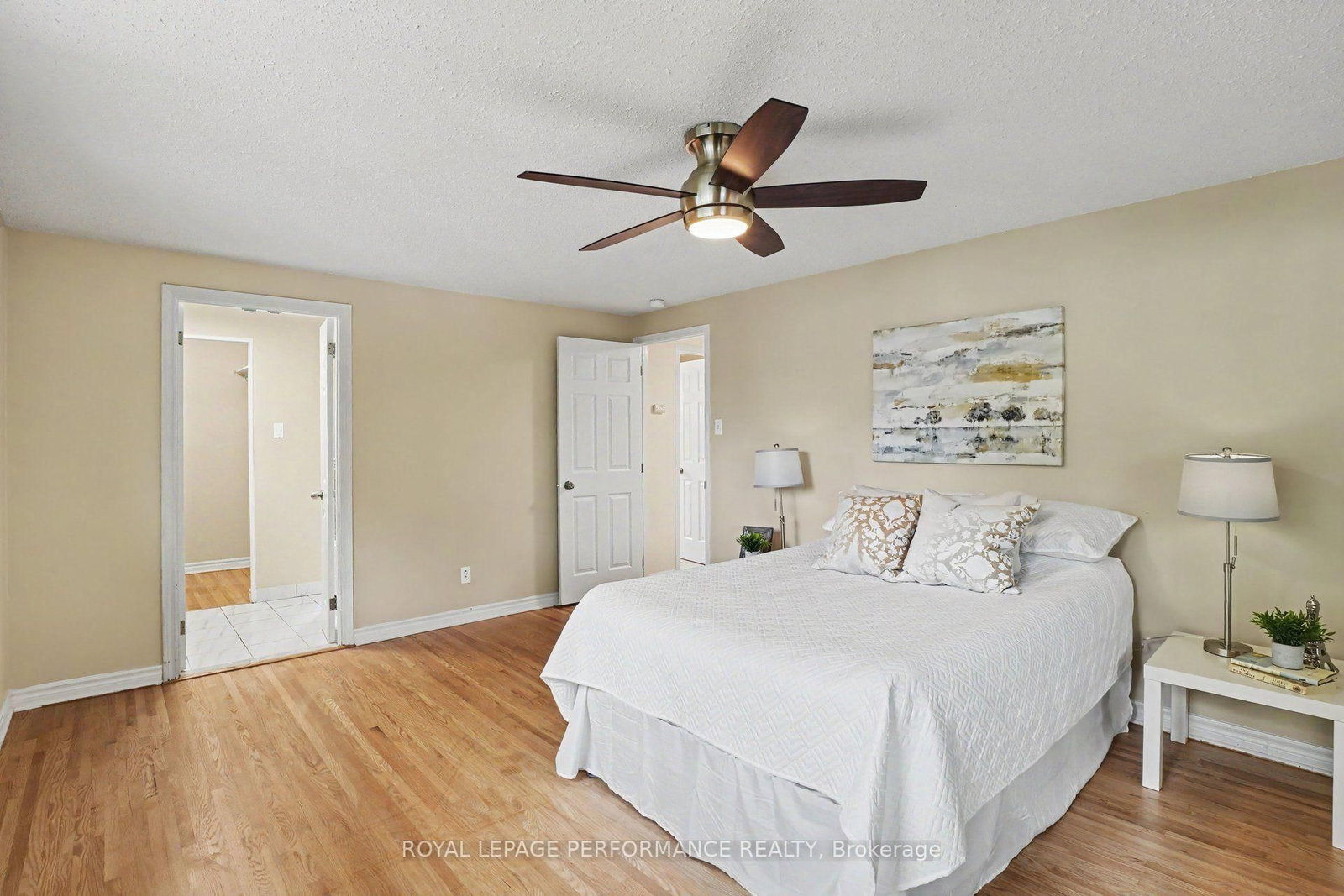 13 Centrepark Drive • Ottawa, ON photo 17