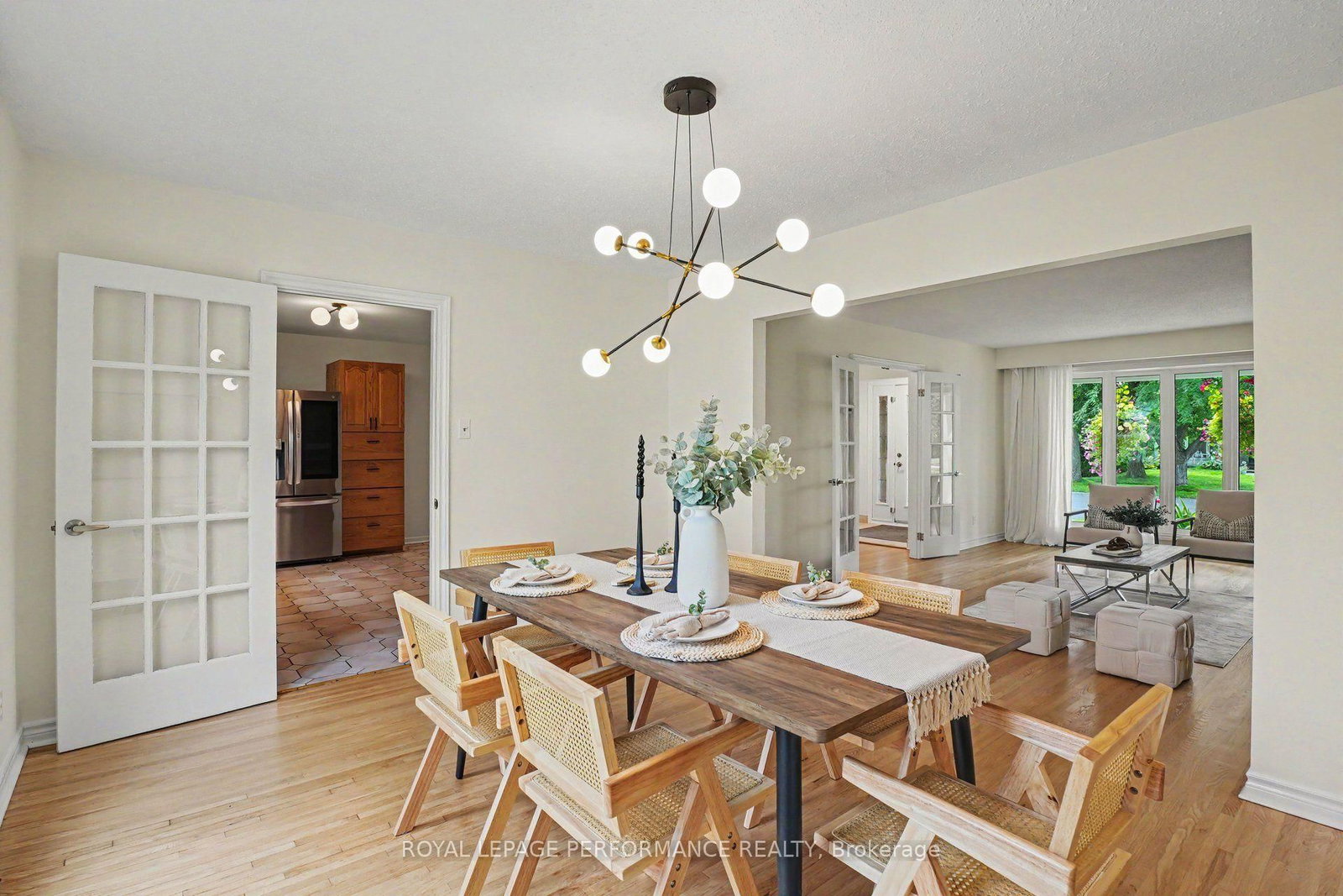 13 Centrepark Drive • Ottawa, ON photo 9