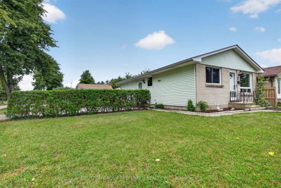 53 Renny Crescent • London South, ON photo 5