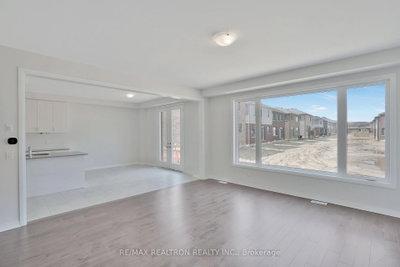 184 Leslie Davis Street • North Dumfries, ON photo 8