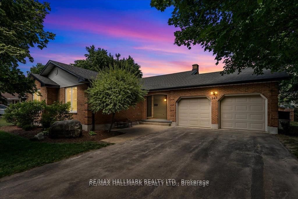 545 St George Street E • Centre Wellington, ON photo 1