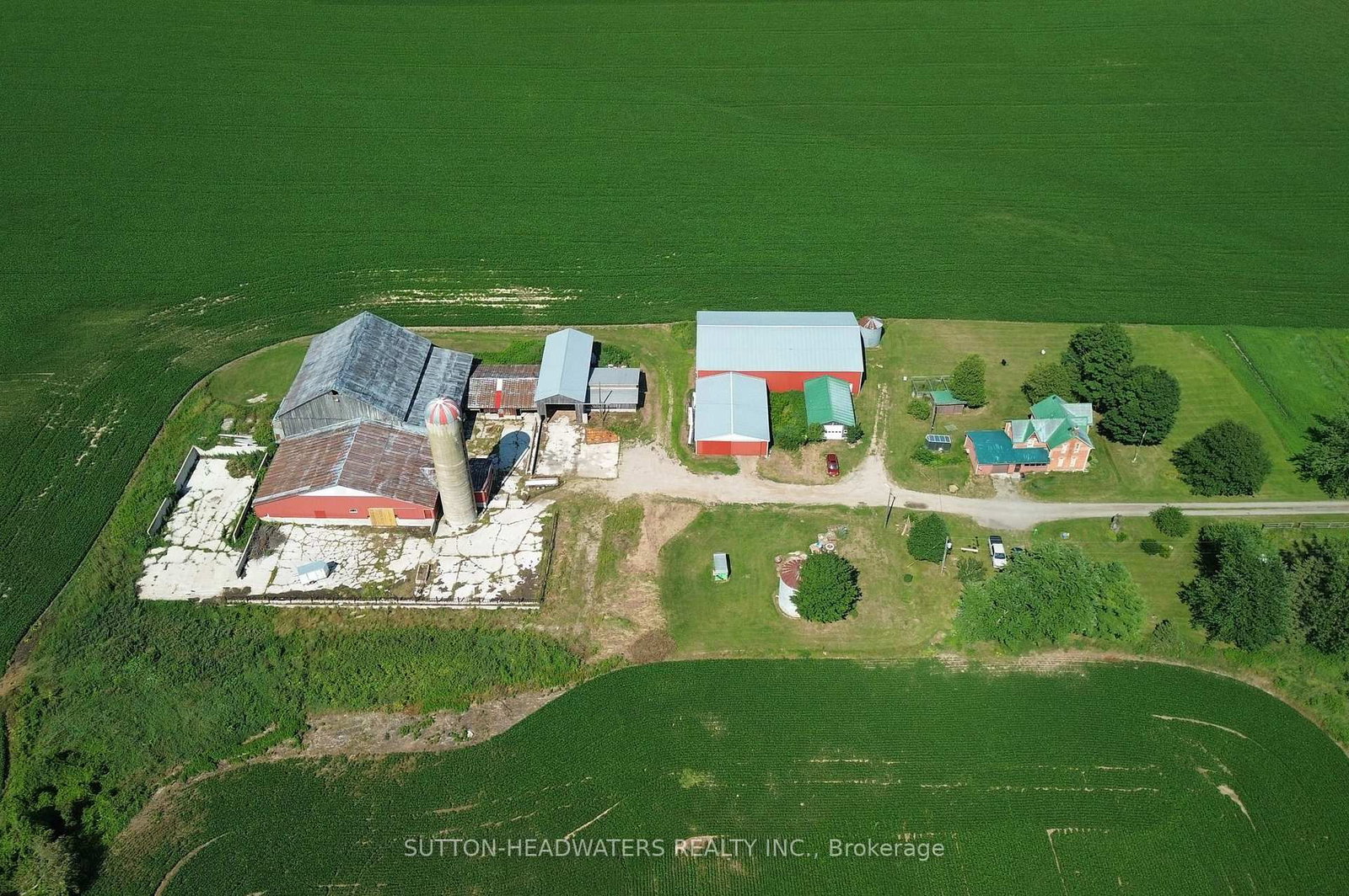 8526 Eramosa Townline • Centre Wellington, ON photo 3