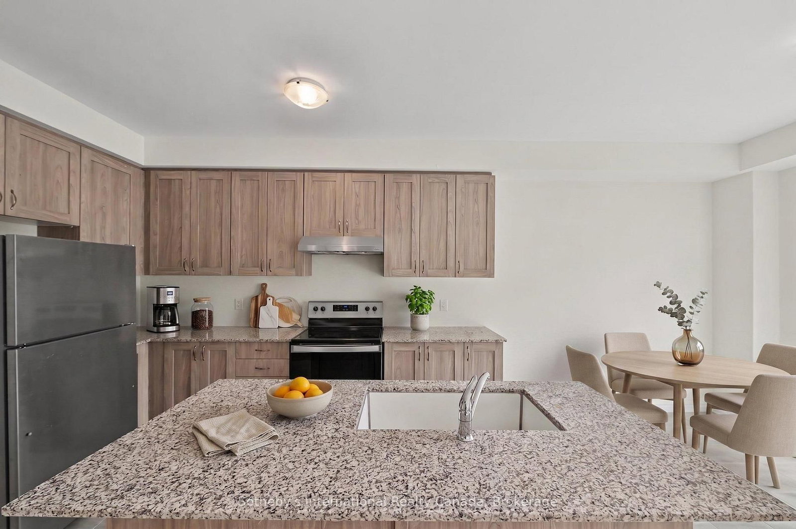 9 Hillcroft Way • Kawartha Lakes, ON photo 12