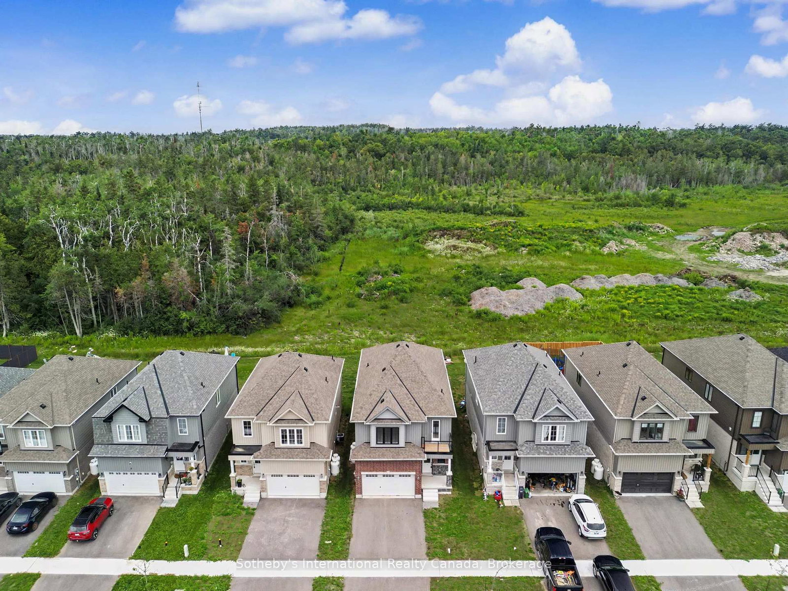 12 Hillcroft Way • Kawartha Lakes, ON photo 4