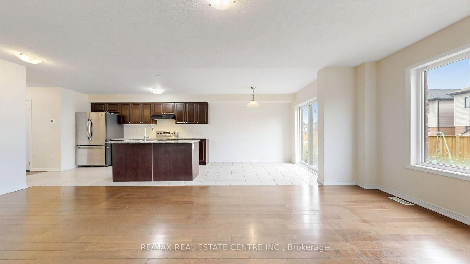 300 Bedrock Drive • Hamilton, ON photo 10