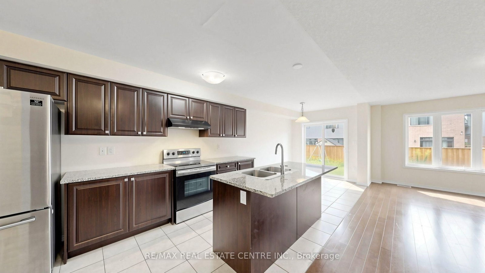 300 Bedrock Drive • Hamilton, ON photo 11