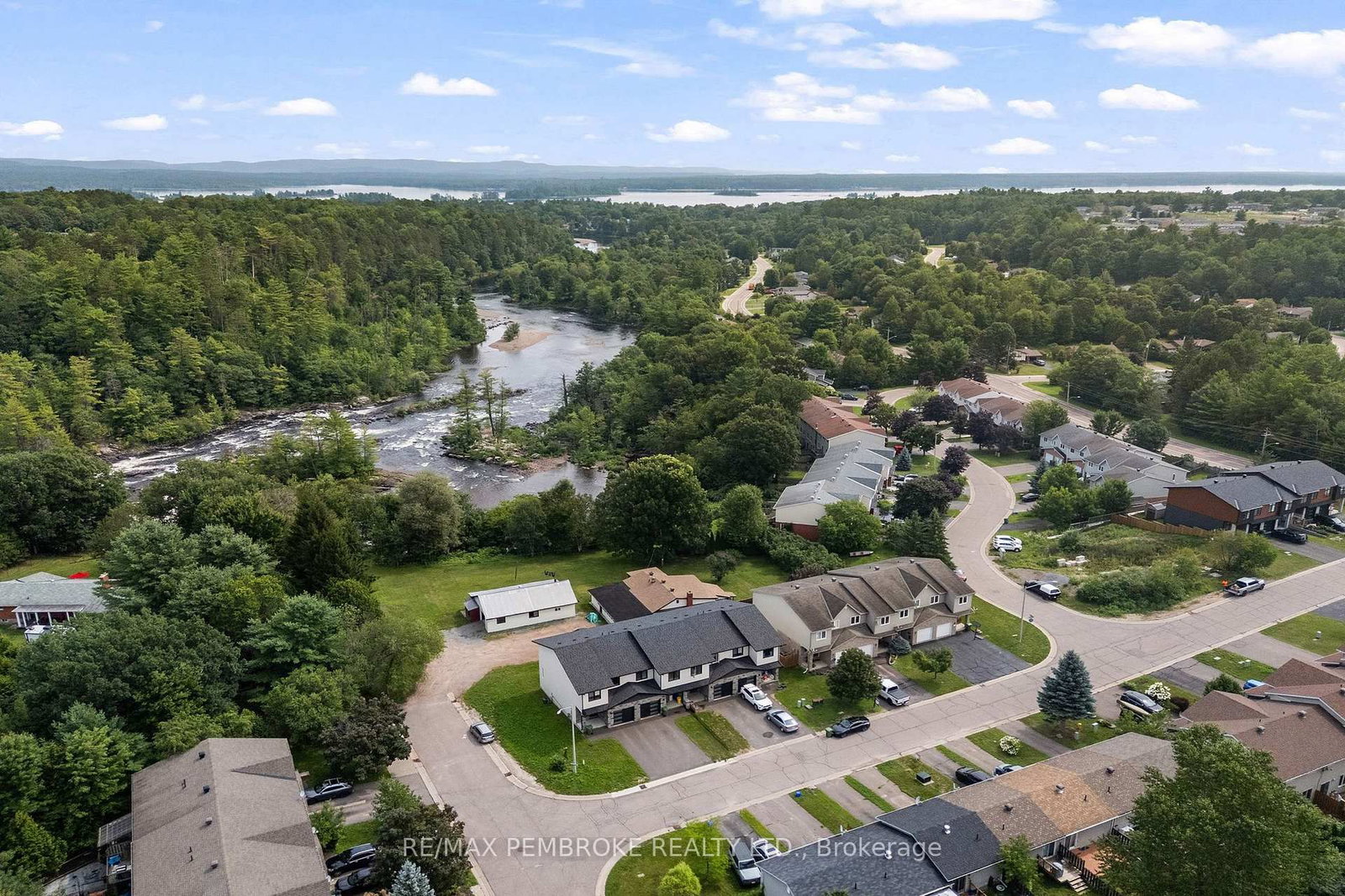 41 Northbrook Road • Petawawa, ON photo 5