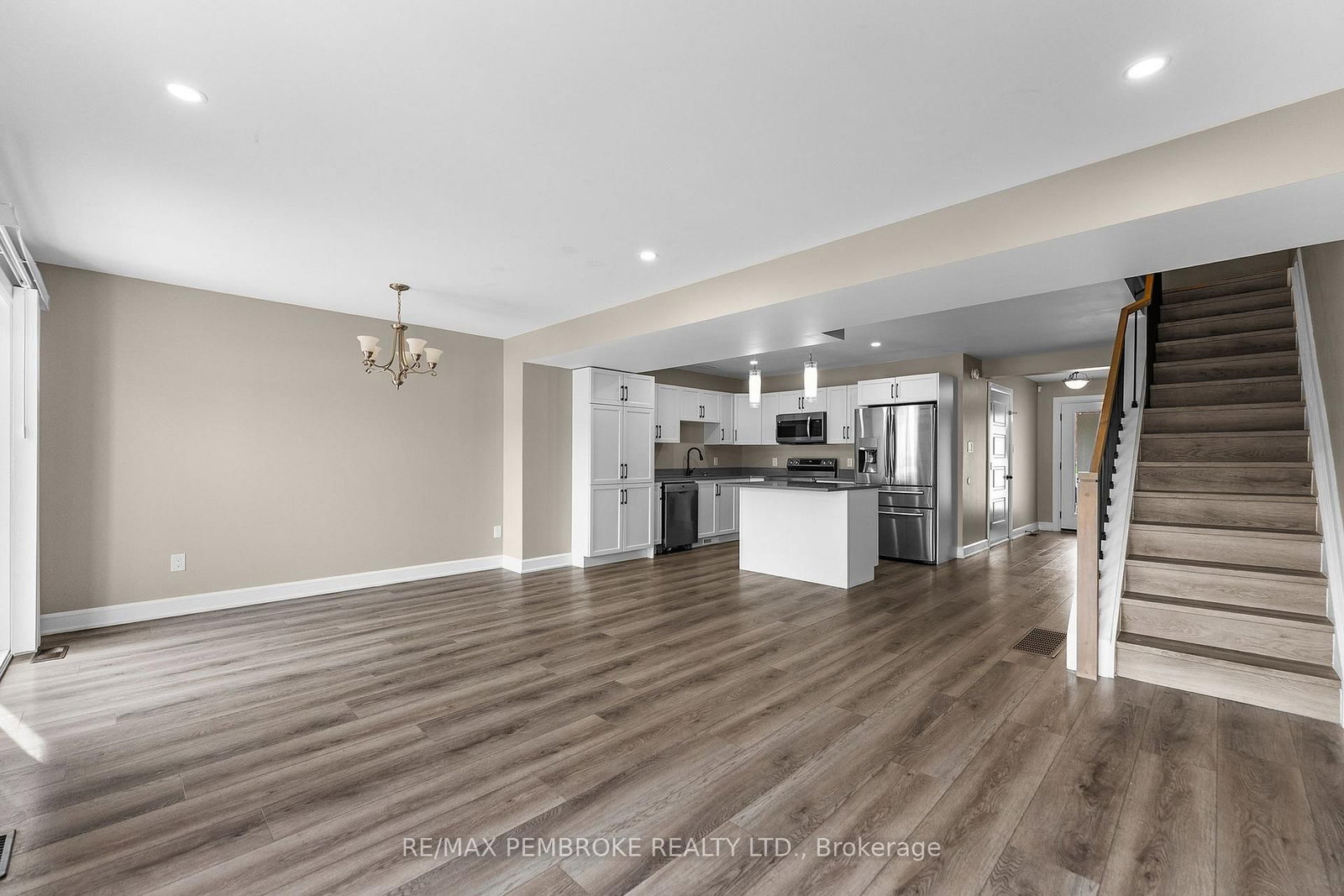41 Northbrook Road • Petawawa, ON photo 9