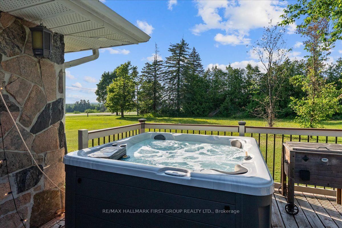 121 Nappadale Street • Kawartha Lakes, ON photo 37