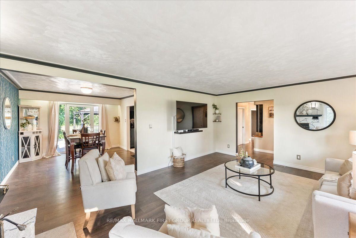 121 Nappadale Street • Kawartha Lakes, ON photo 8