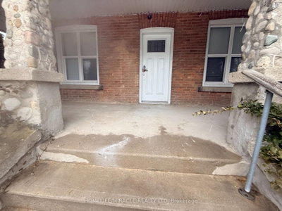 201 Grand Avenue • Chatham-Kent, ON photo 2