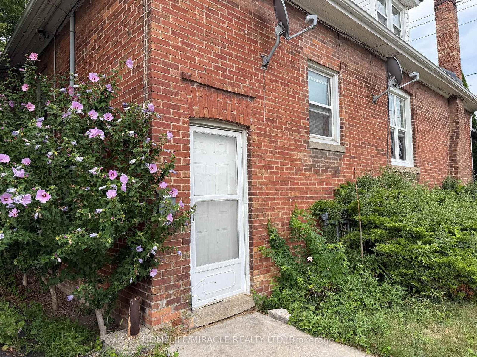 201 Grand Avenue • Chatham-Kent, ON photo 4