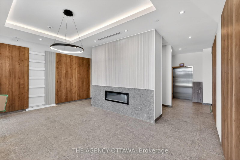 201 - 3085 Riverside Drive