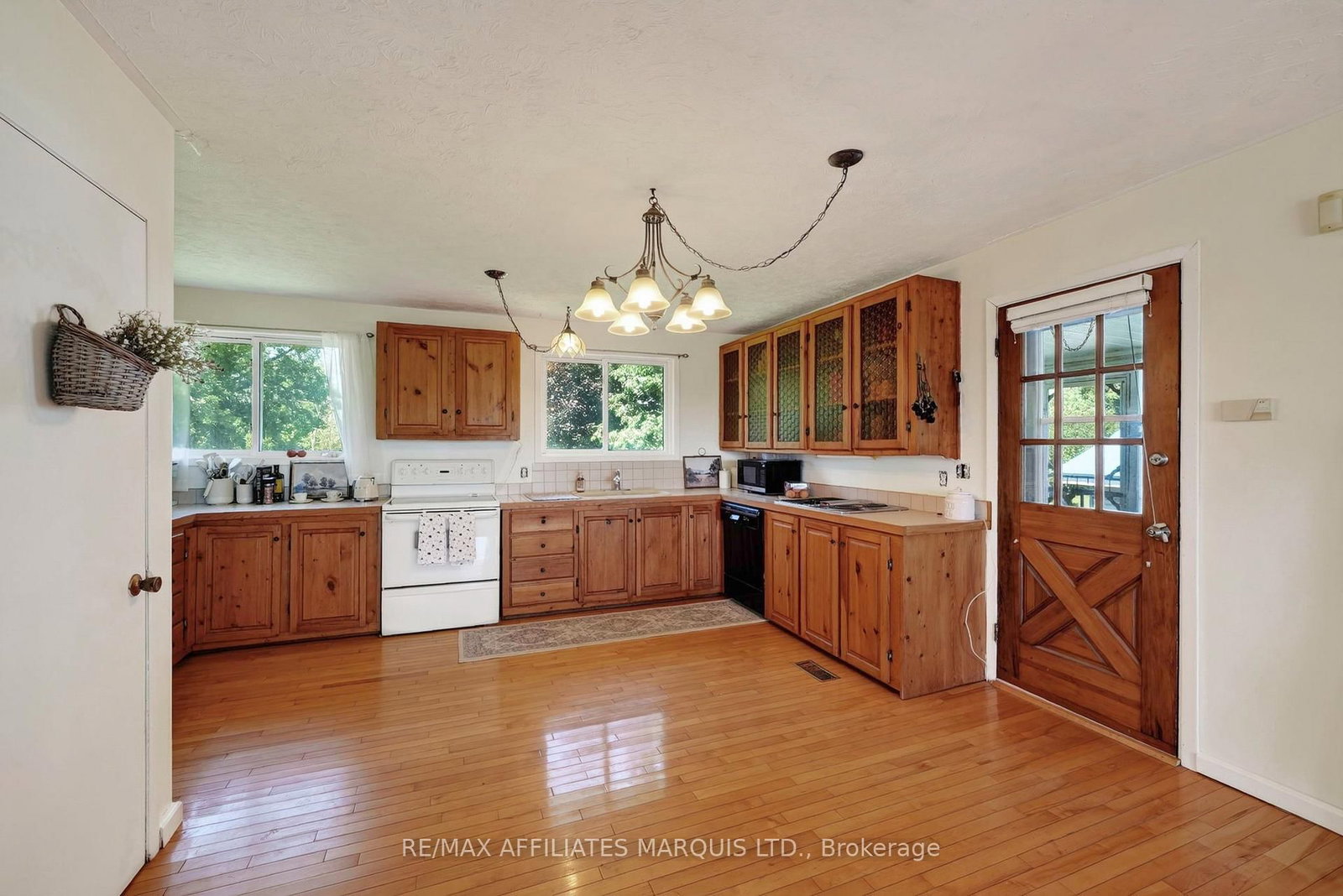 19450 Gore Road • South Glengarry, ON photo 5