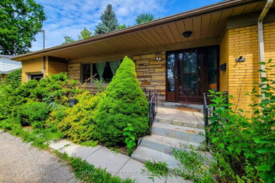 55 Garner Road • Hamilton, ON photo 4