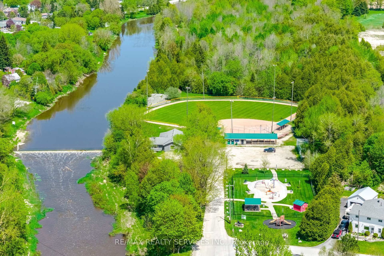 9 Monty Avenue • East Luther Grand Valley, ON photo 49