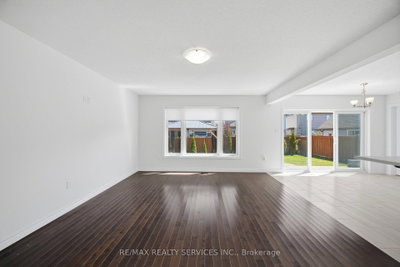 9 Monty Avenue • East Luther Grand Valley, ON photo 7