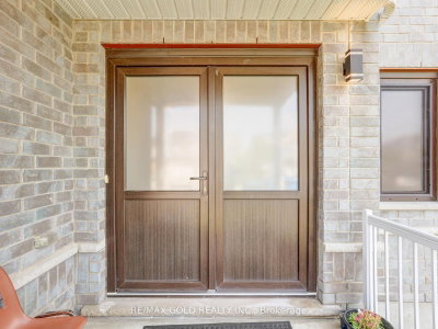 812 Halifax Road • Woodstock, ON photo 2