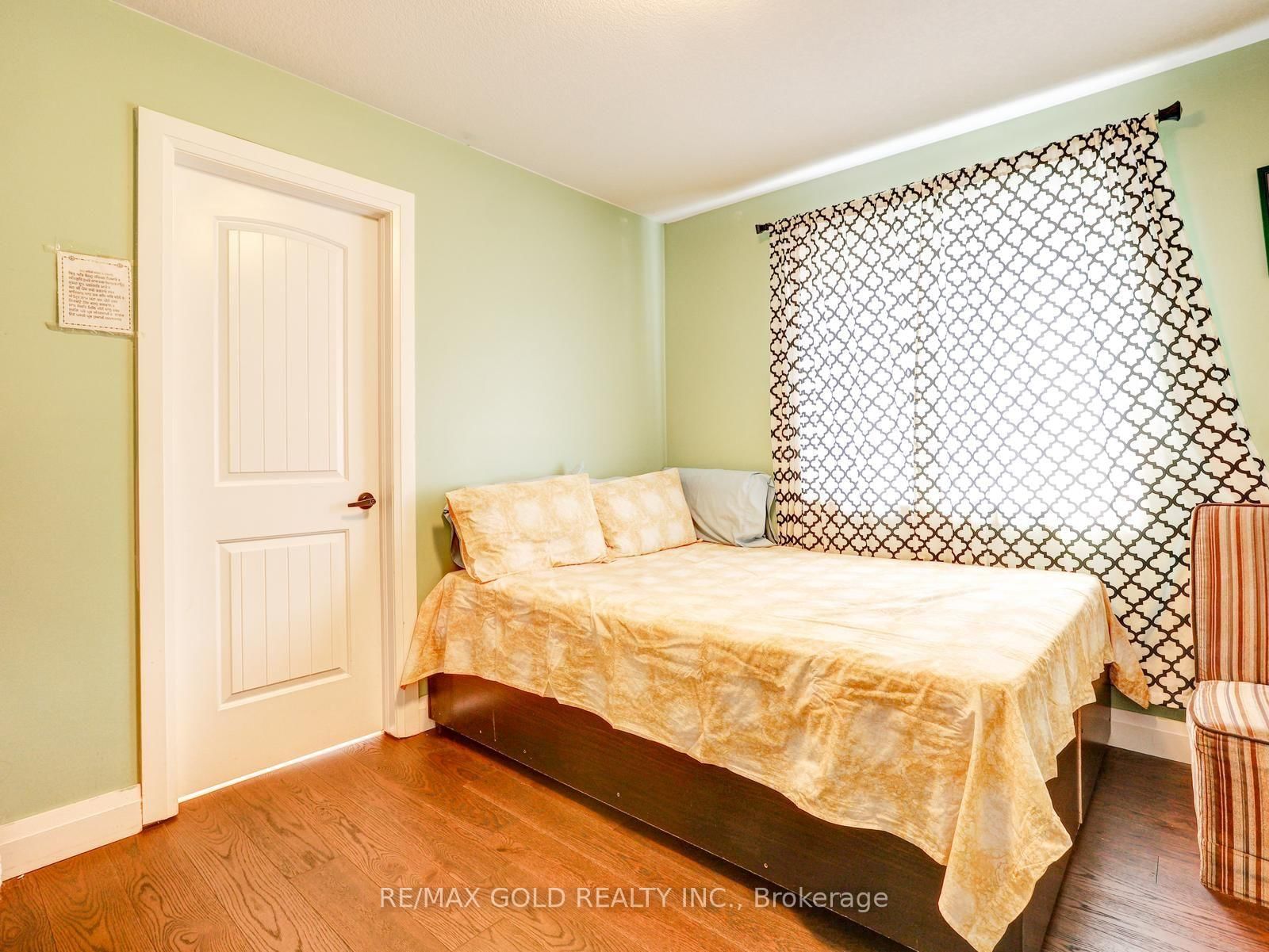 812 Halifax Road • Woodstock, ON photo 35
