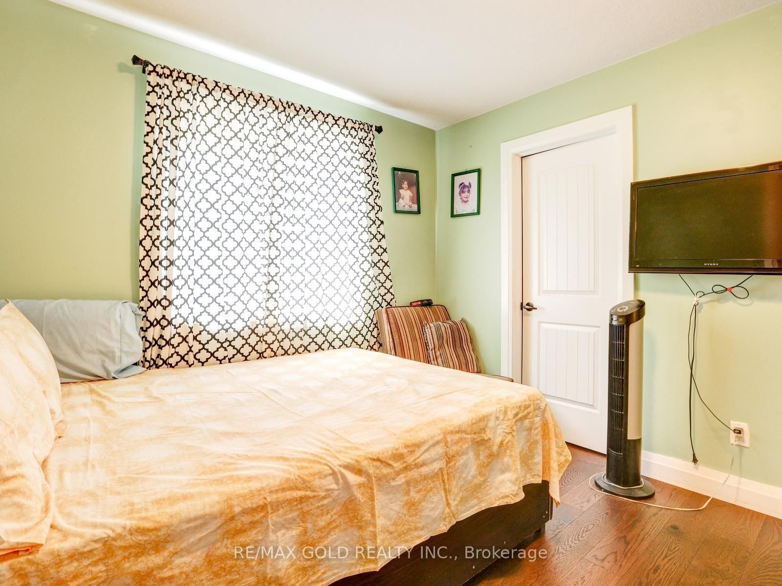 812 Halifax Road • Woodstock, ON photo 36