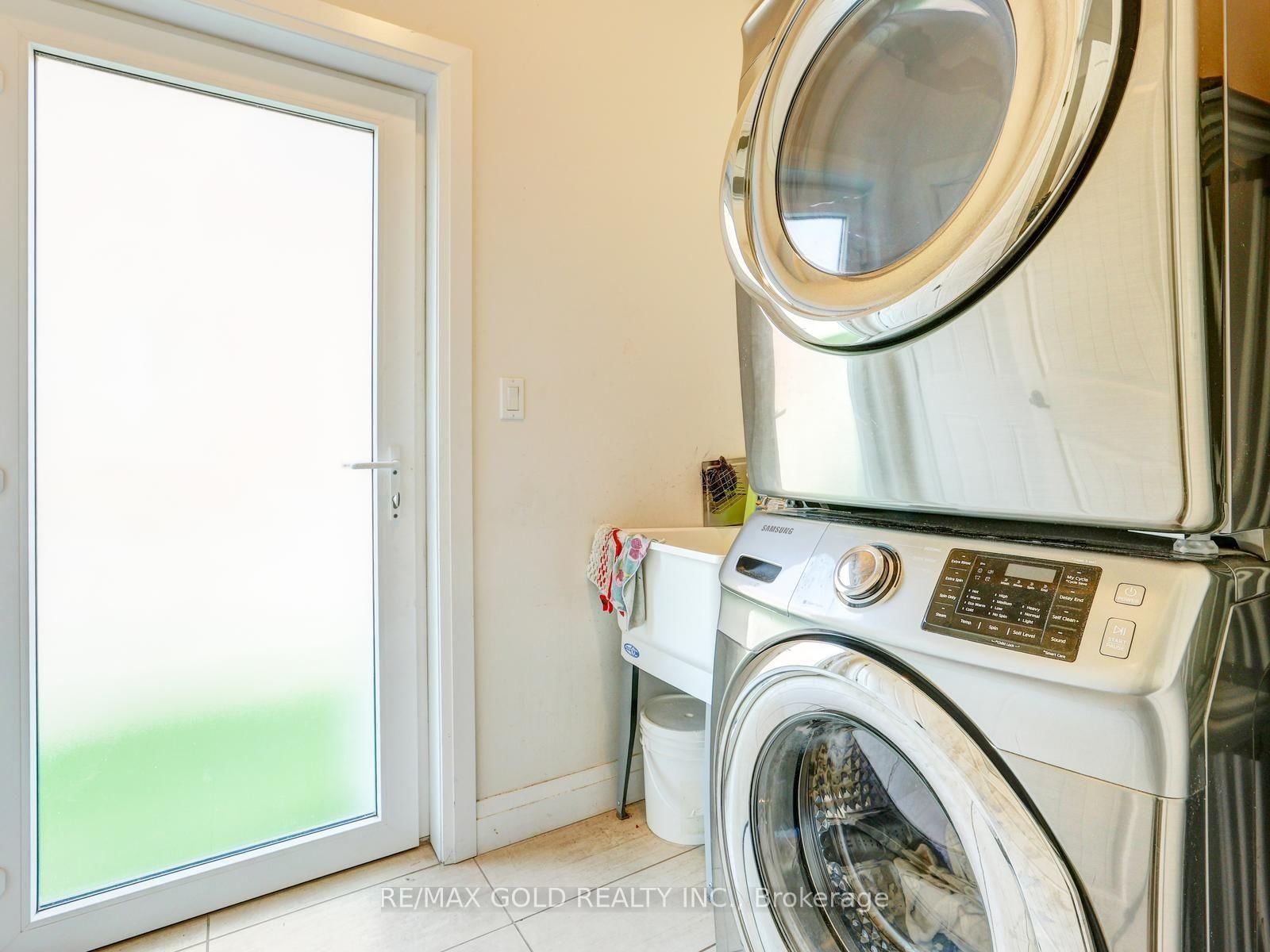 812 Halifax Road • Woodstock, ON photo 39