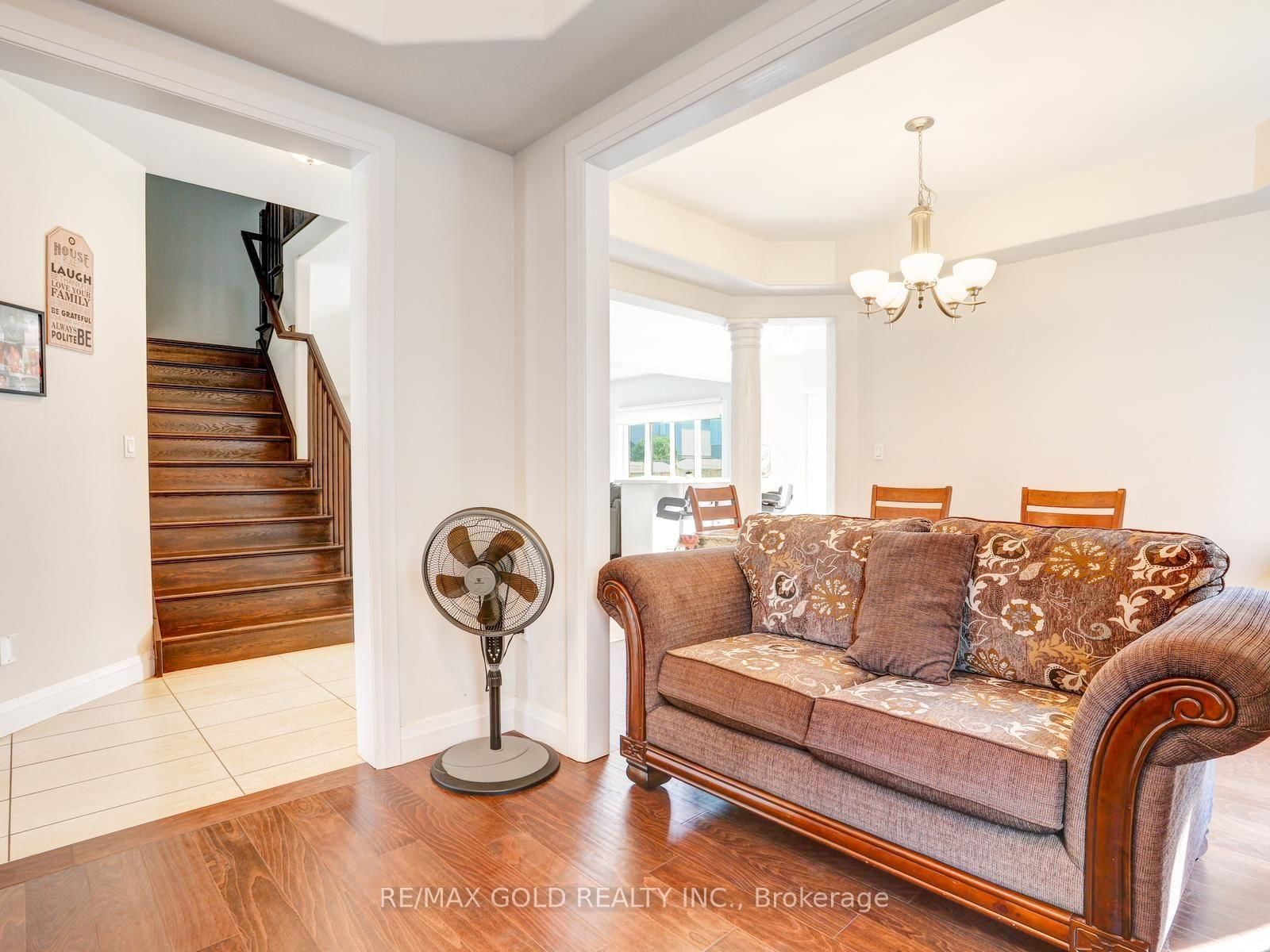 812 Halifax Road • Woodstock, ON photo 5